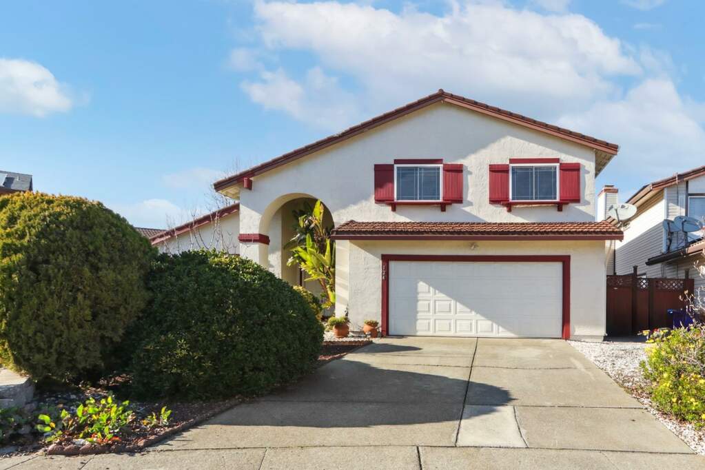 124 Walnut Court, Hercules, CA 94547