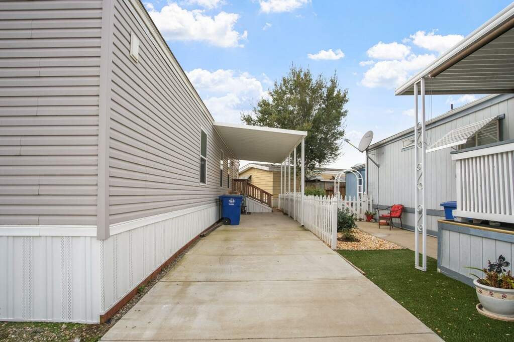 1400 Meredith Avenue #81, Gustine, CA 95322