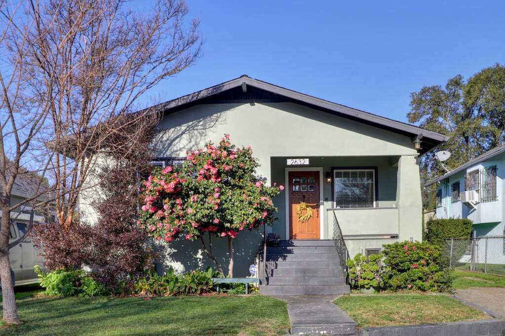 2632 Santa Cruz Way, Sacramento, CA 95817
