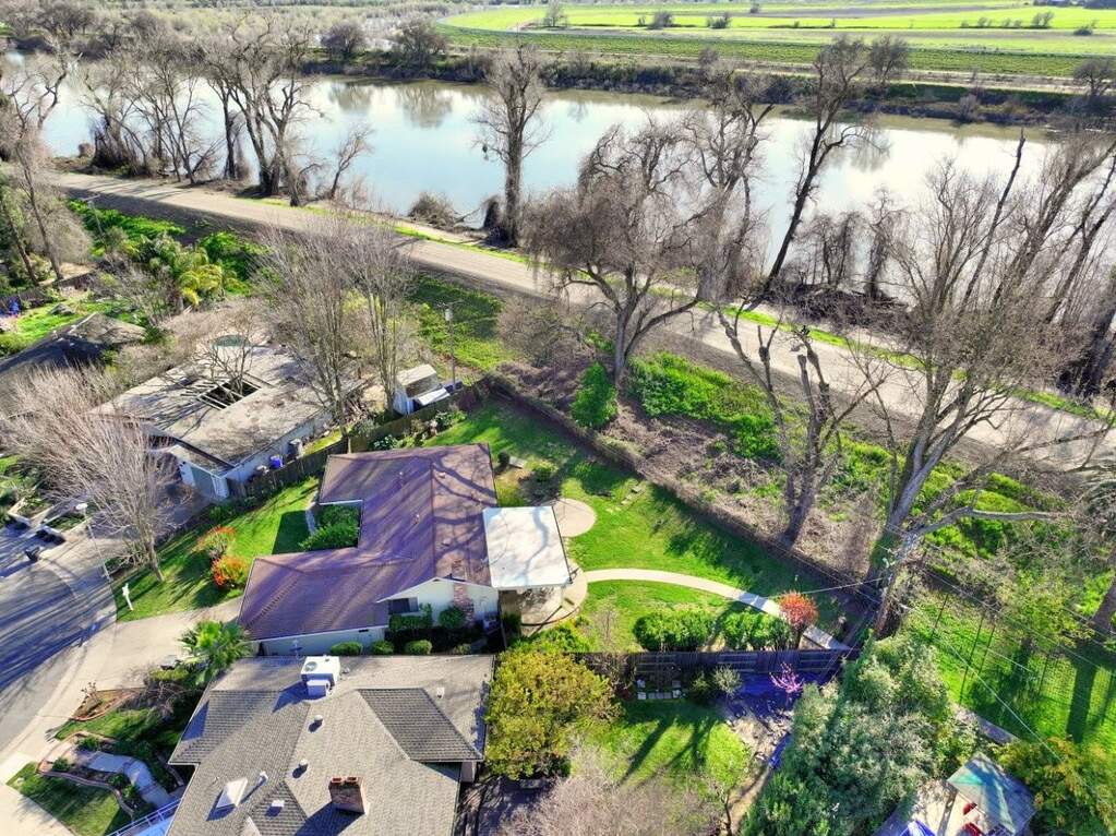 812 Spar Court, Sacramento, CA 95822