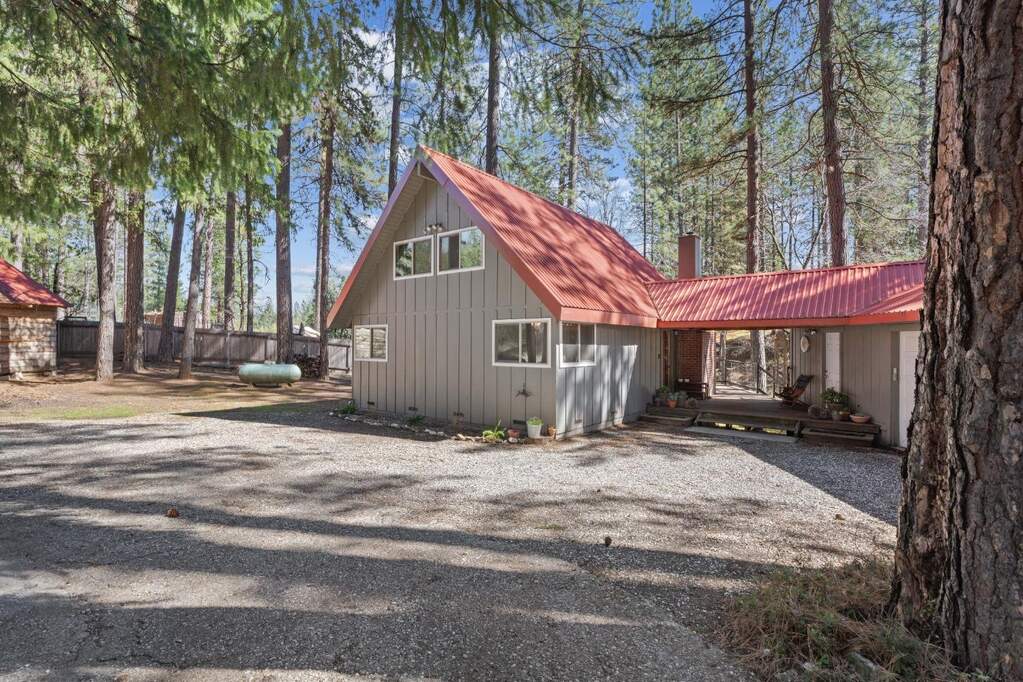 550 P C Lane, Colfax, CA 95713