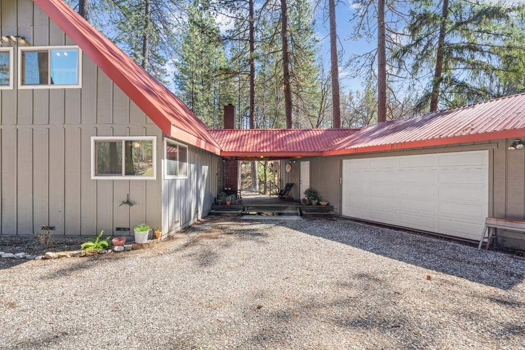 550 P C Lane, Colfax, CA 95713