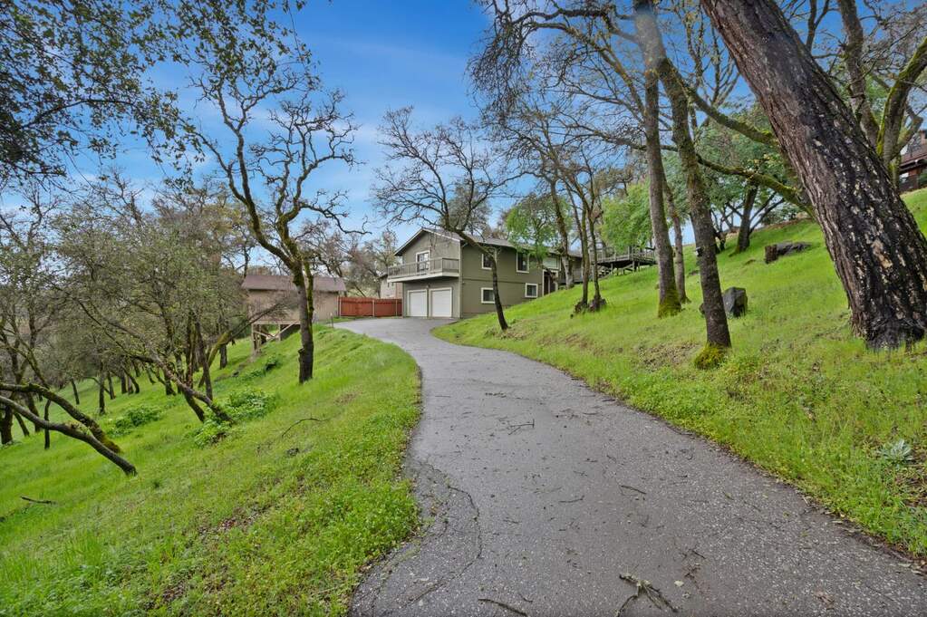 11203 Welty Lane, Auburn, CA 95603