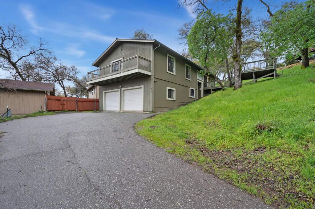 11203 Welty Lane, Auburn, CA 95603