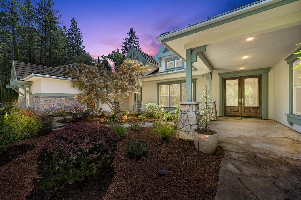17090 Winchester Club Drive, Meadow Vista, CA 95722
