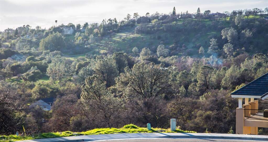 980 Machty Court, Auburn, CA 95603