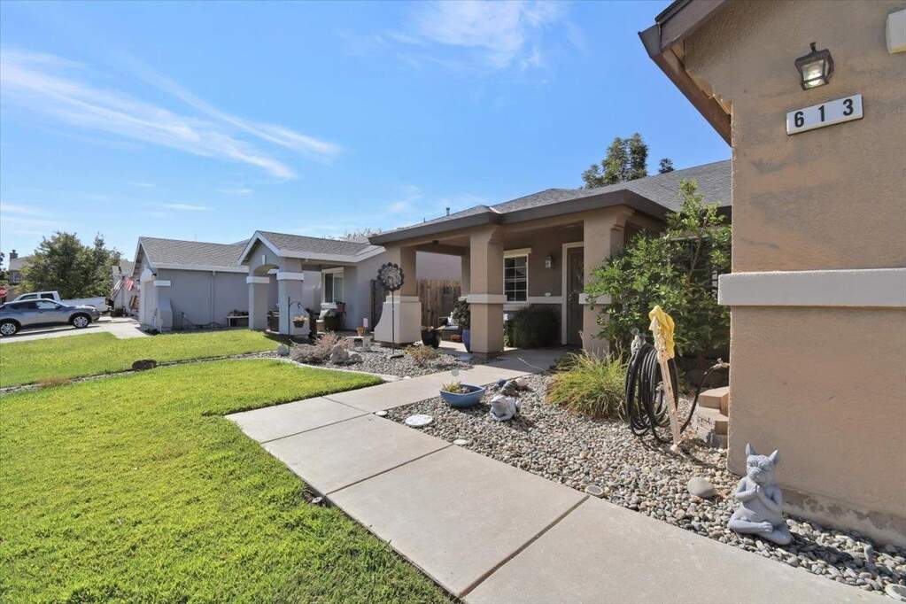 613 Nightingale Way, Wheatland, CA 95692