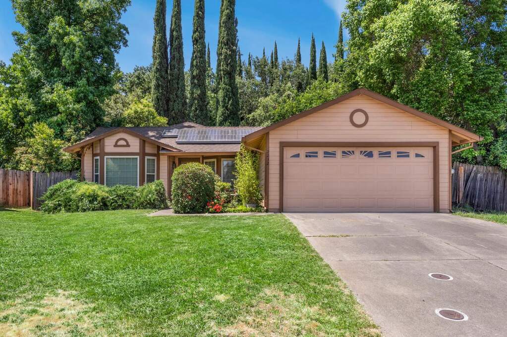 2232 Glenrio Way, Sacramento, CA 95833