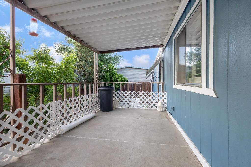 9454 N Hwy 99 #9, Stockton, CA 95212