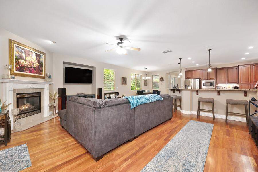 299 Katarina Lane, Folsom, CA 95630