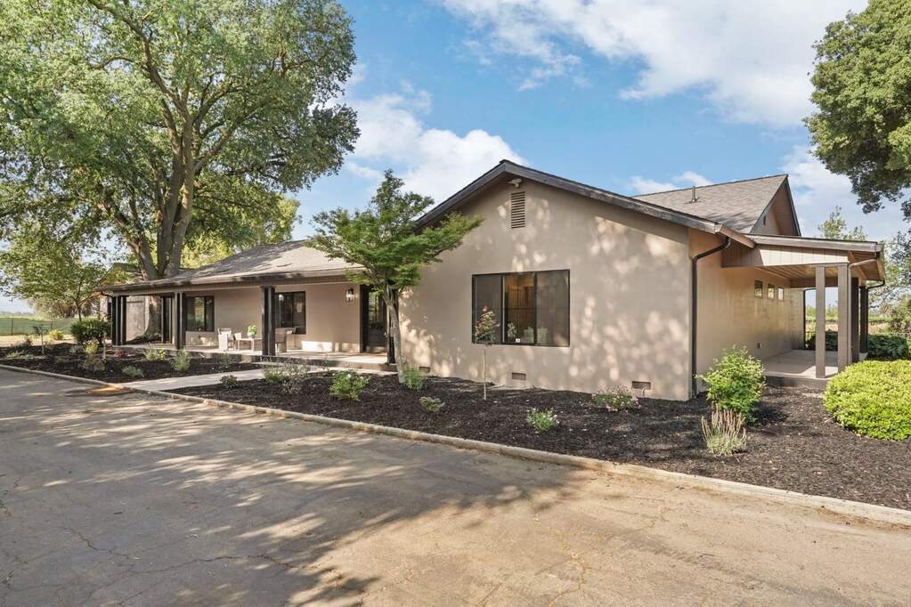 4054 E Acampo Road, Acampo, CA 95220