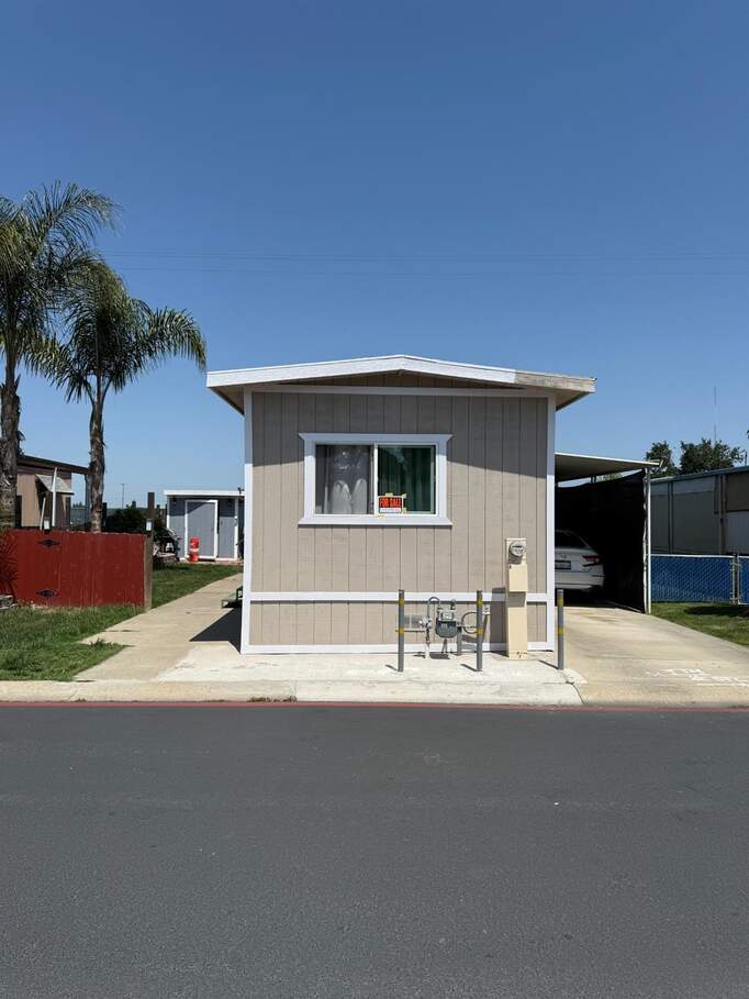 11303 N Highway 99 #8, Lodi, CA 95240