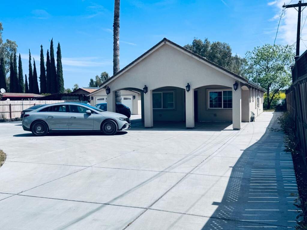 172 N Patton Avenue, Stockton, CA 95215