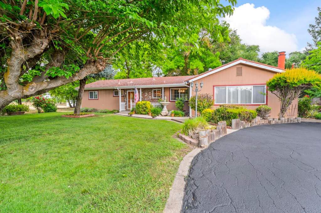 3920 S Escalon Bellota Road, Farmington, CA 95230