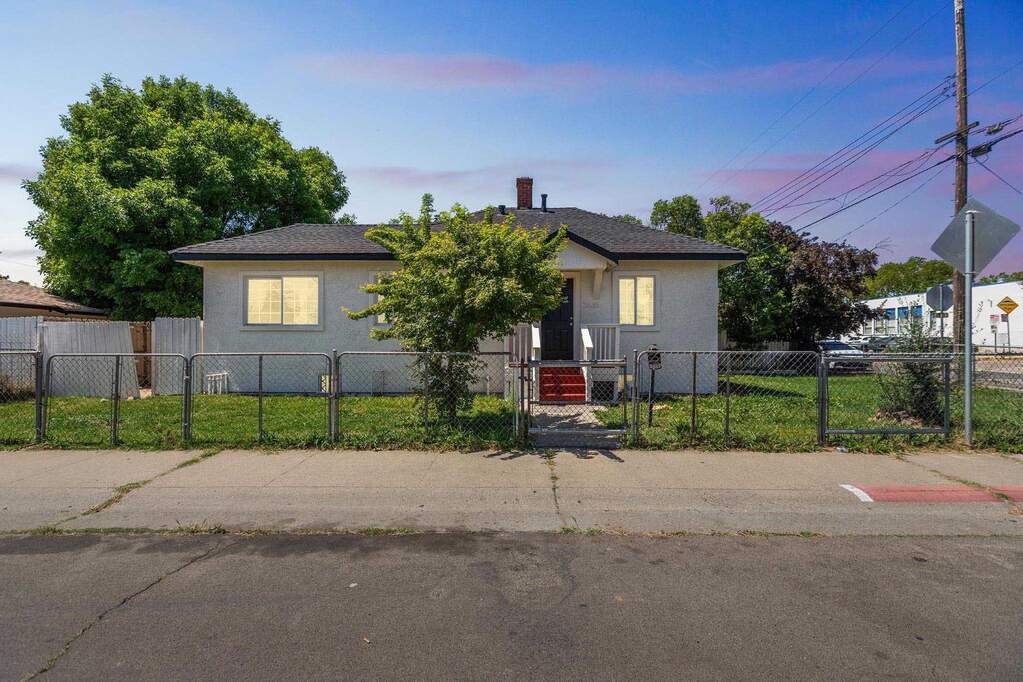 3633 Taylor Street, Sacramento, CA 95838
