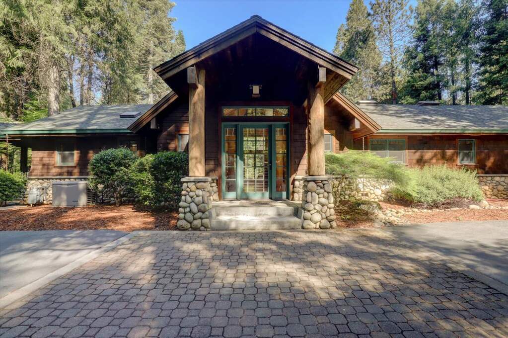 10499 Jasper Agate Court, Nevada City, CA 95959