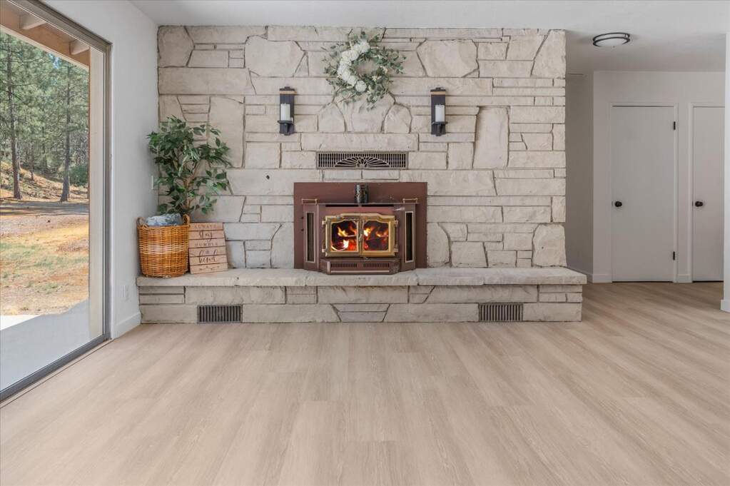 1997 Independence Cemetery Road, Rail Road Flat, CA 95257