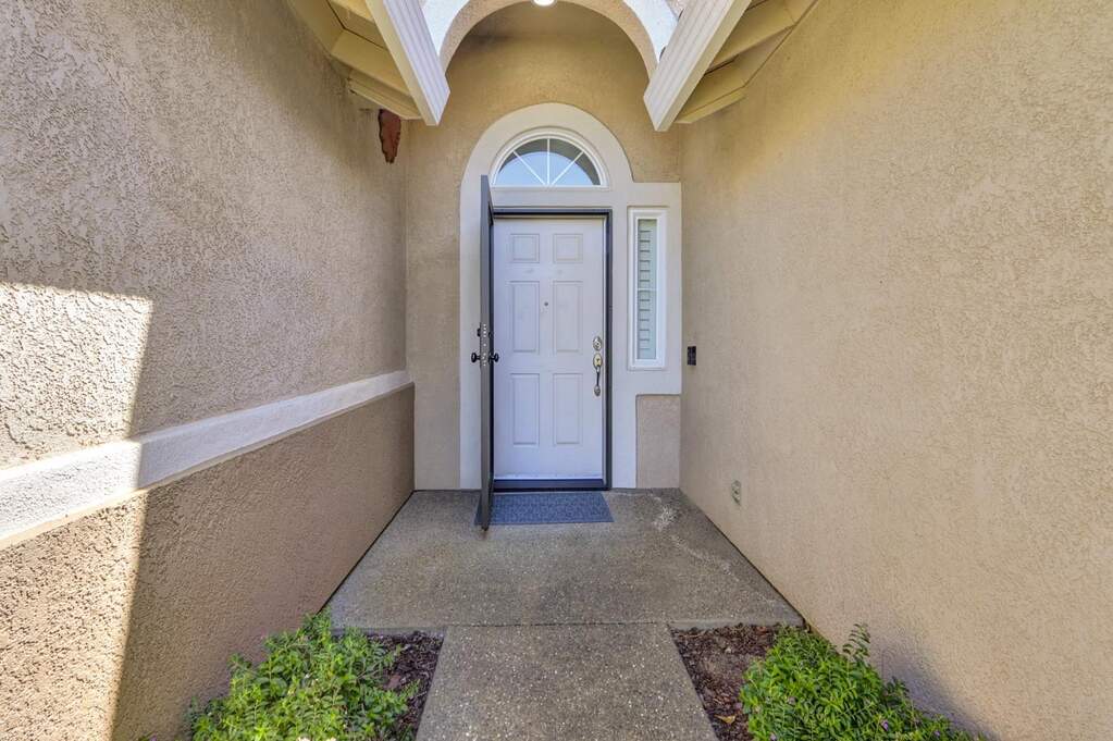 7472 School House Lane, Roseville, CA 95747
