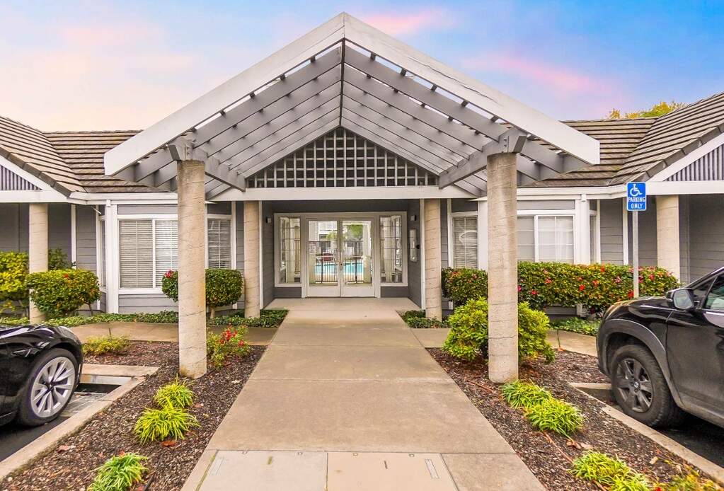 709 Waterford, Pinole, CA 94564