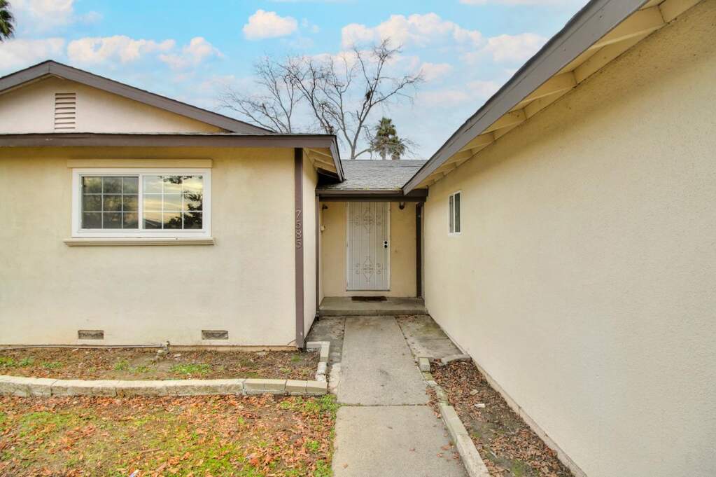 7585 Twilight Drive, Sacramento, CA 95822