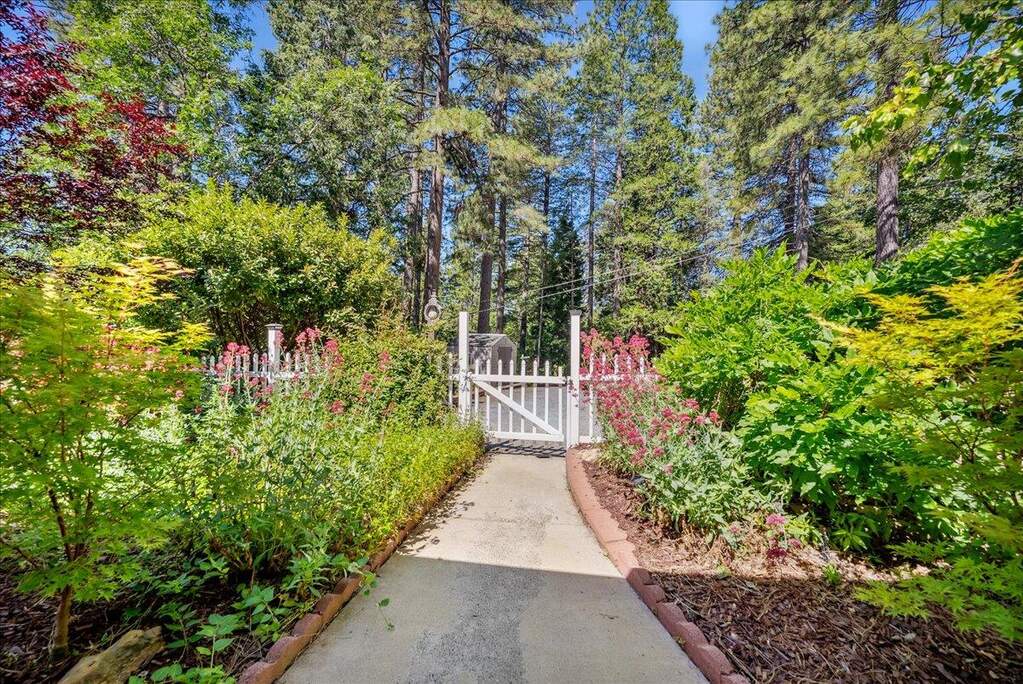 4322 Ponderosa Way, Camino, CA 95709