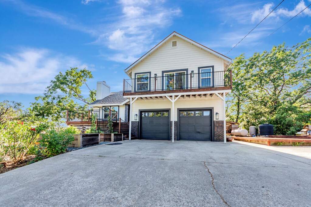 305 Nob Hill Drive, Applegate, CA 95703