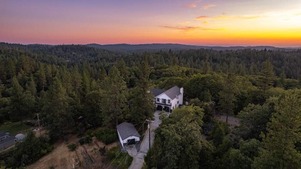 305 Nob Hill Drive, Applegate, CA 95703