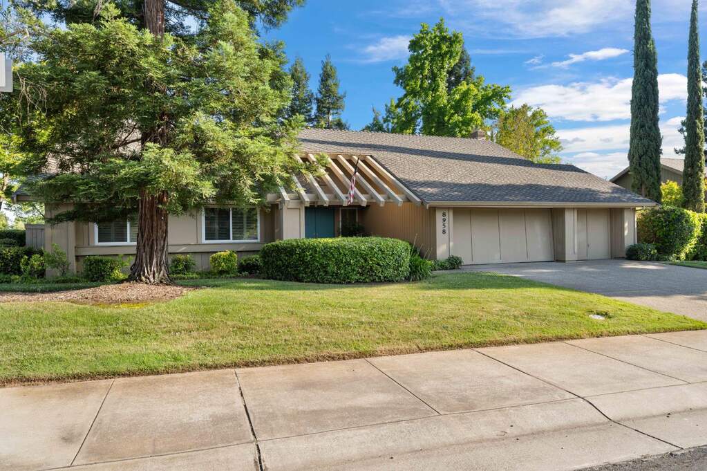 8958 Sunset Avenue, Fair Oaks, CA 95628