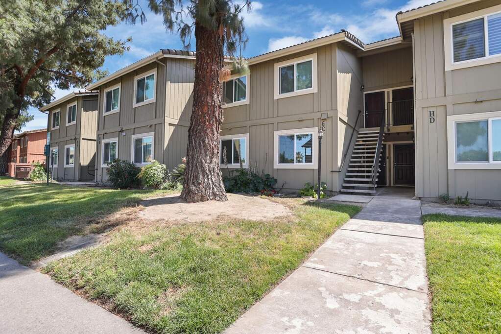 455 Cherry Lane #C, Manteca, CA 95337
