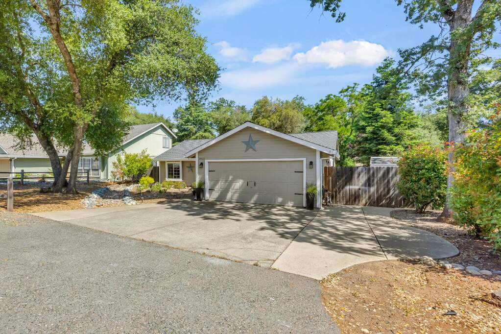 2863 Clemson Drive, Cameron Park, CA 95682
