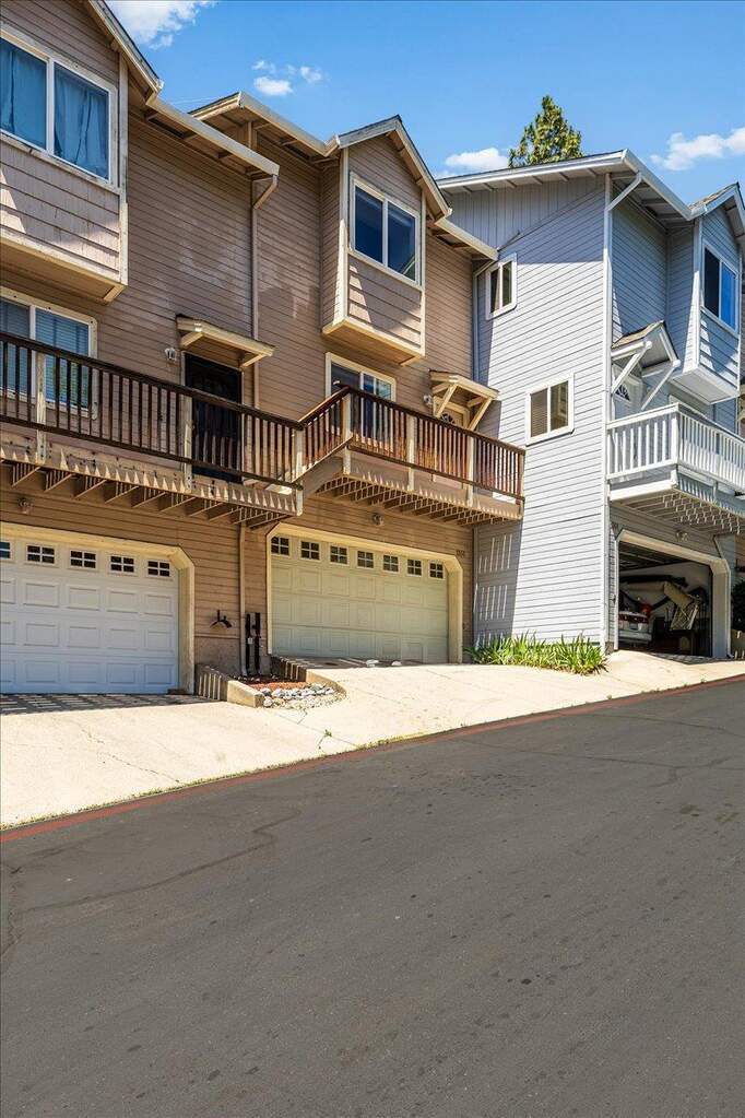 1366 Oak Ridge Drive, Colfax, CA 95713