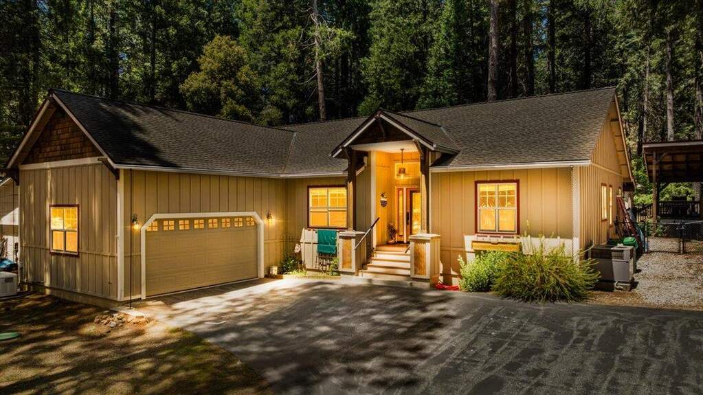 15084 Lake Lane, Nevada City, CA 95959