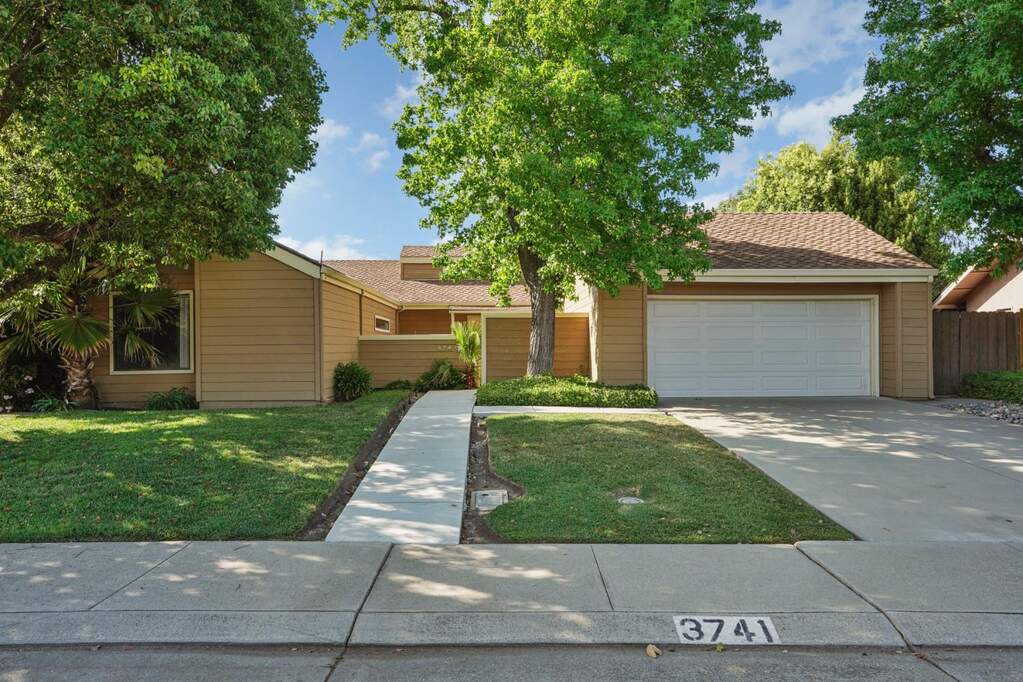 3741 Wood Duck Circle, Stockton, CA 95207