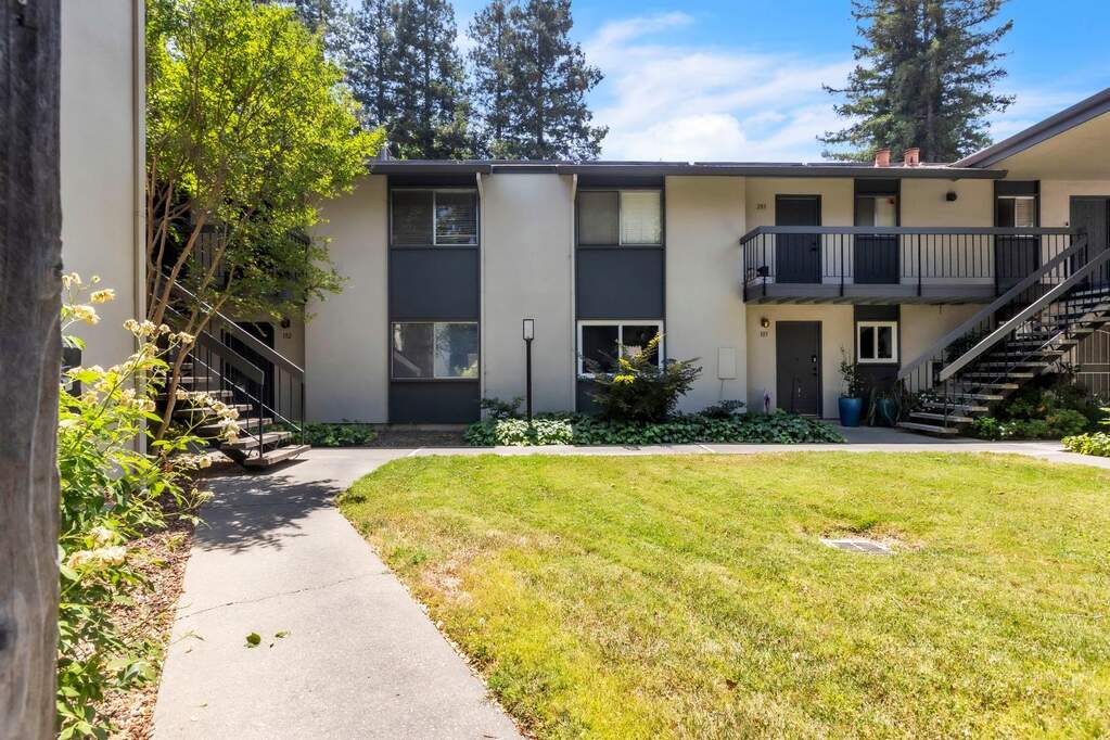 2950 Marconi Avenue #202, Sacramento, CA 95821