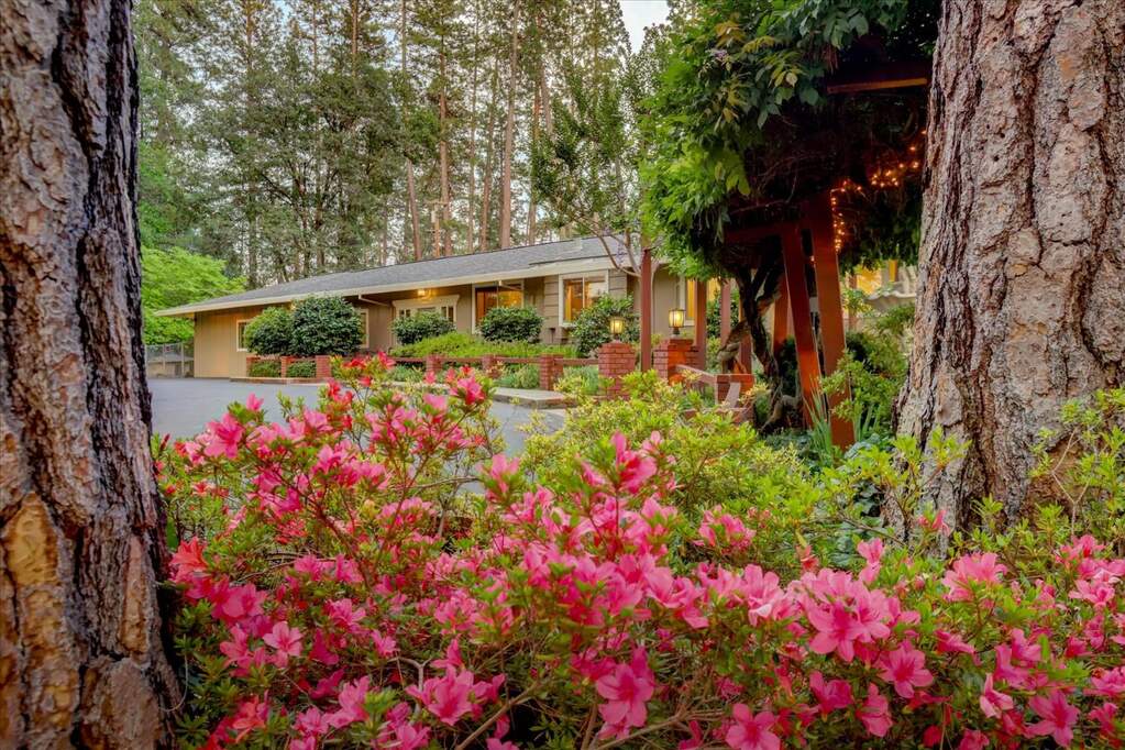 12827 Mccourtney Road, Grass Valley, CA 95949