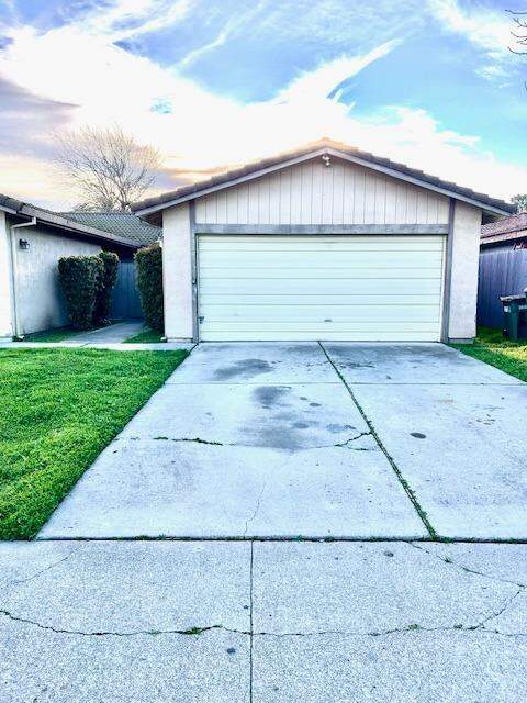 9019 Fox Creek Drive, Stockton, CA 95210