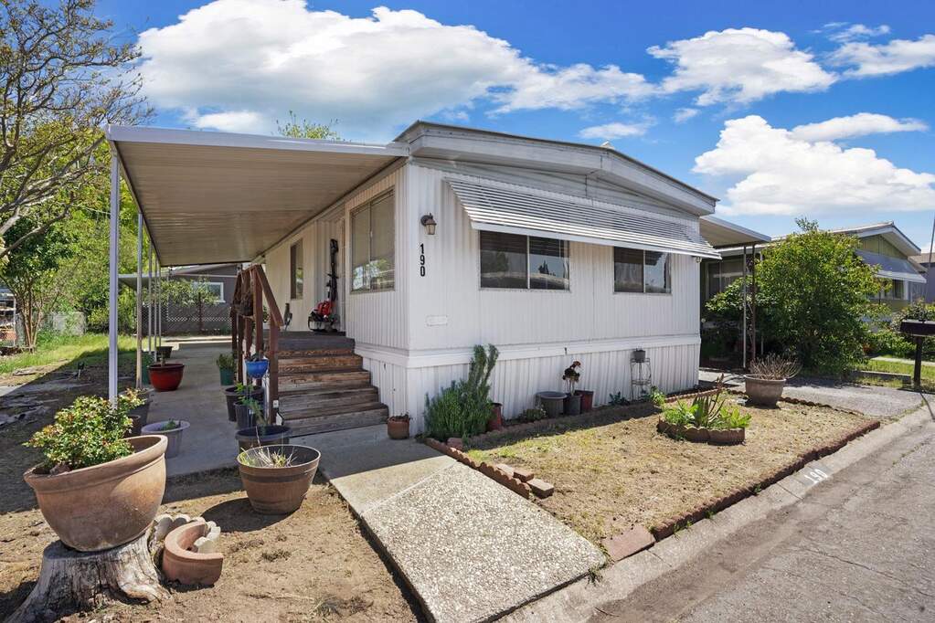 4900 N Highway 99 #190, Stockton, CA 95212