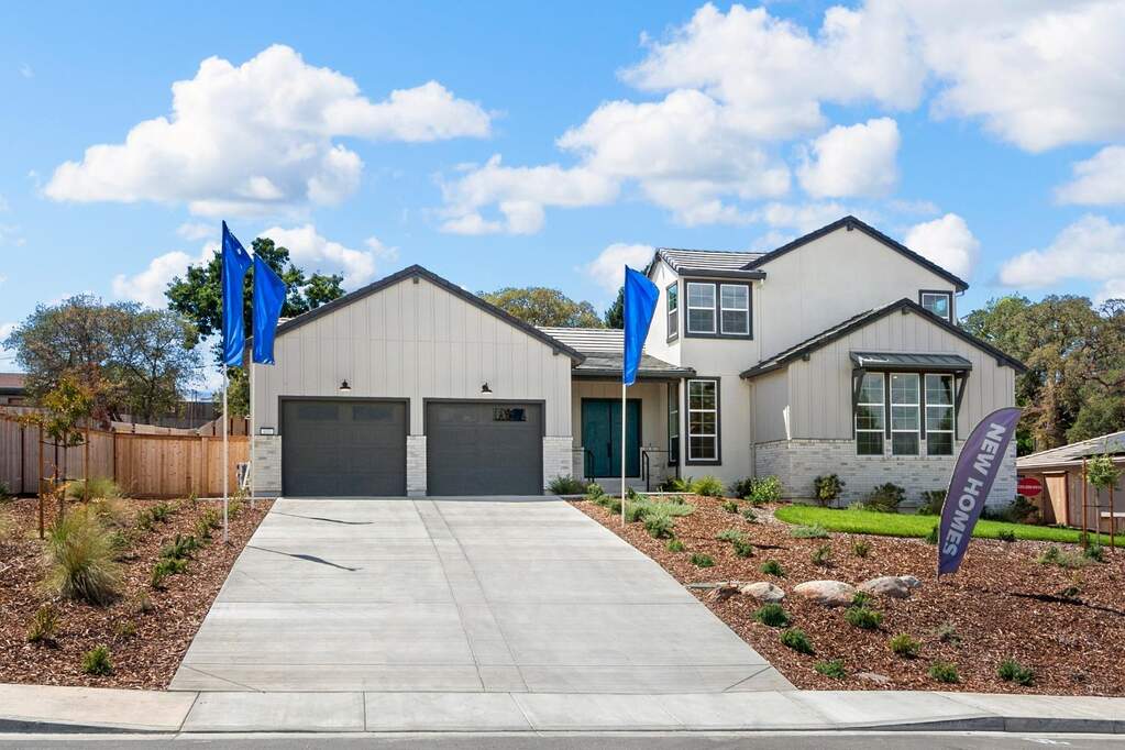 410 Canyon Creek Drive, Auburn, CA 95603