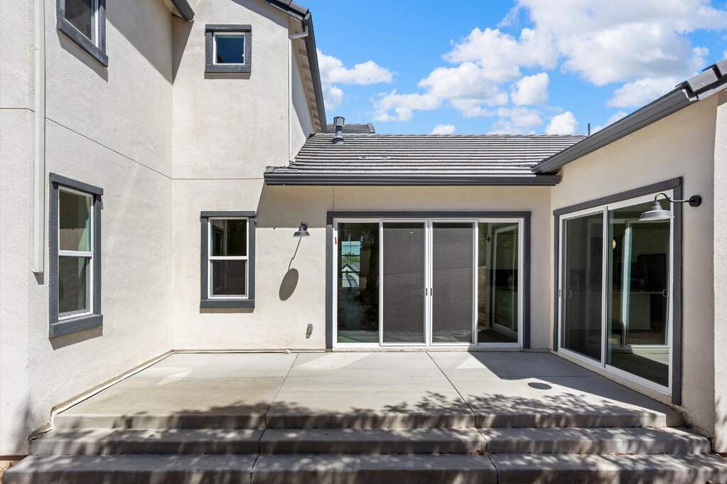 410 Canyon Creek Drive, Auburn, CA 95603