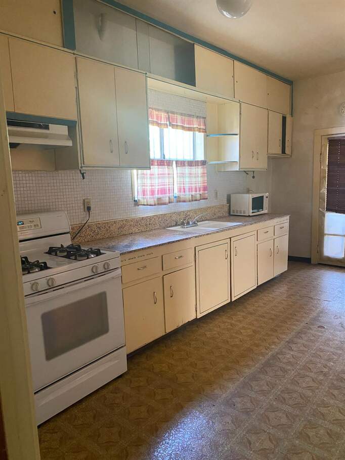 1120 S California Street, Stockton, CA 95206