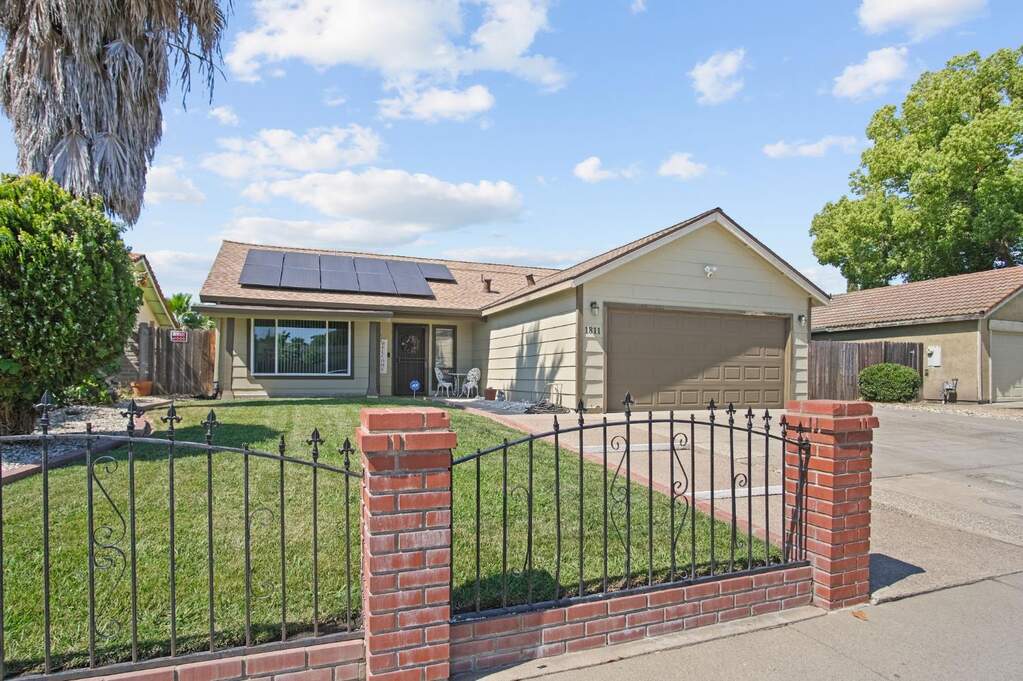 1811 Bordeaux Avenue, Stockton, CA 95210