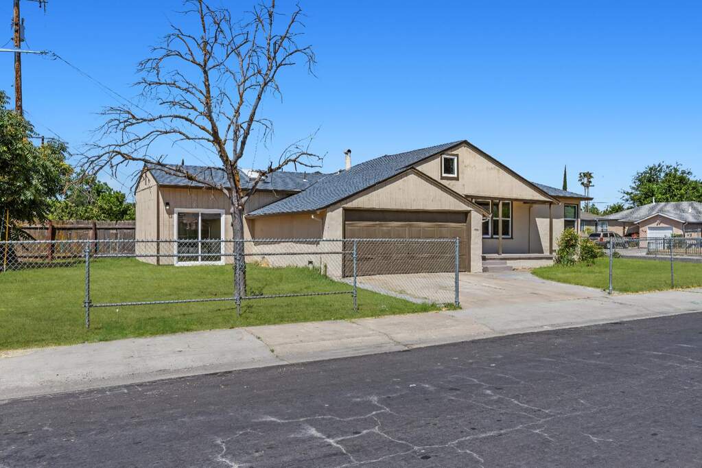 2121 Scribner Street, Stockton, CA 95206