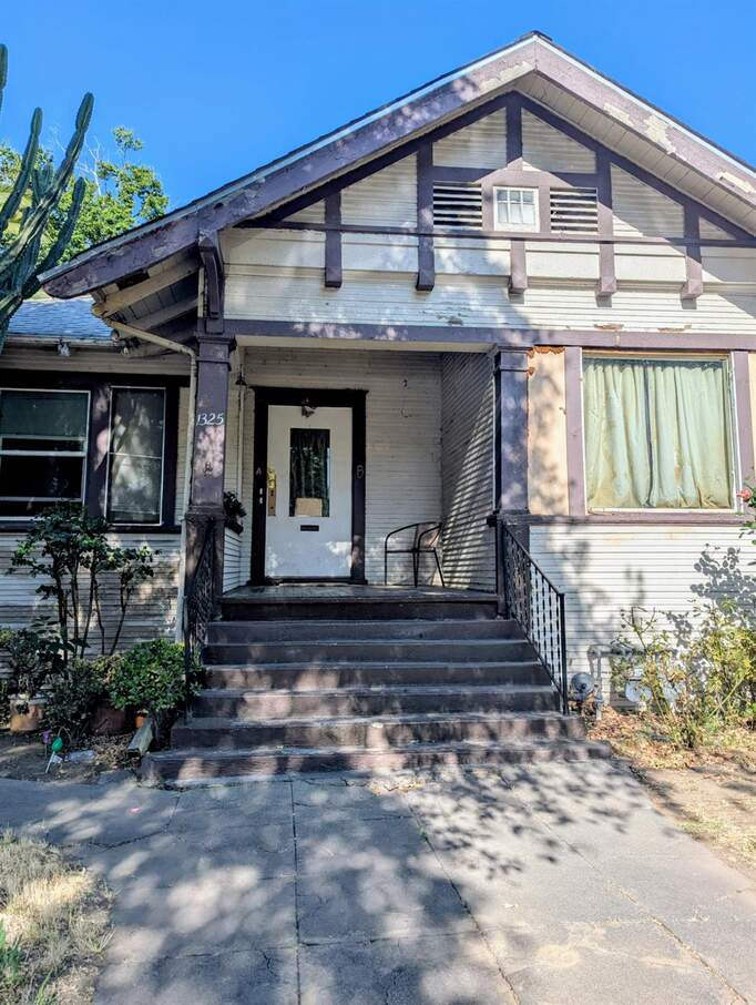 1325 N Lincoln Street, Stockton, CA 95203
