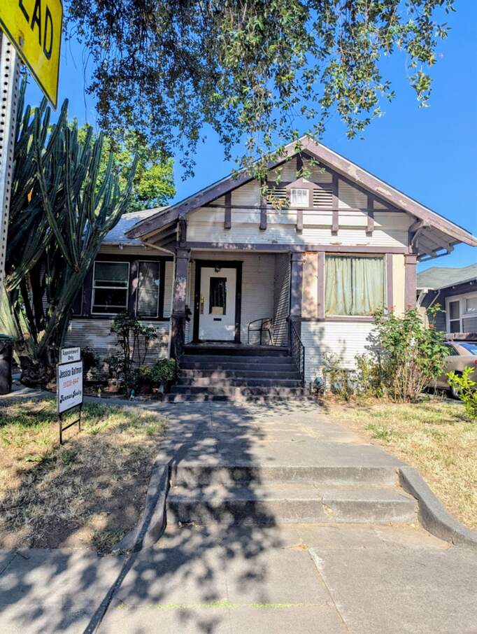 1325 N Lincoln Street, Stockton, CA 95203