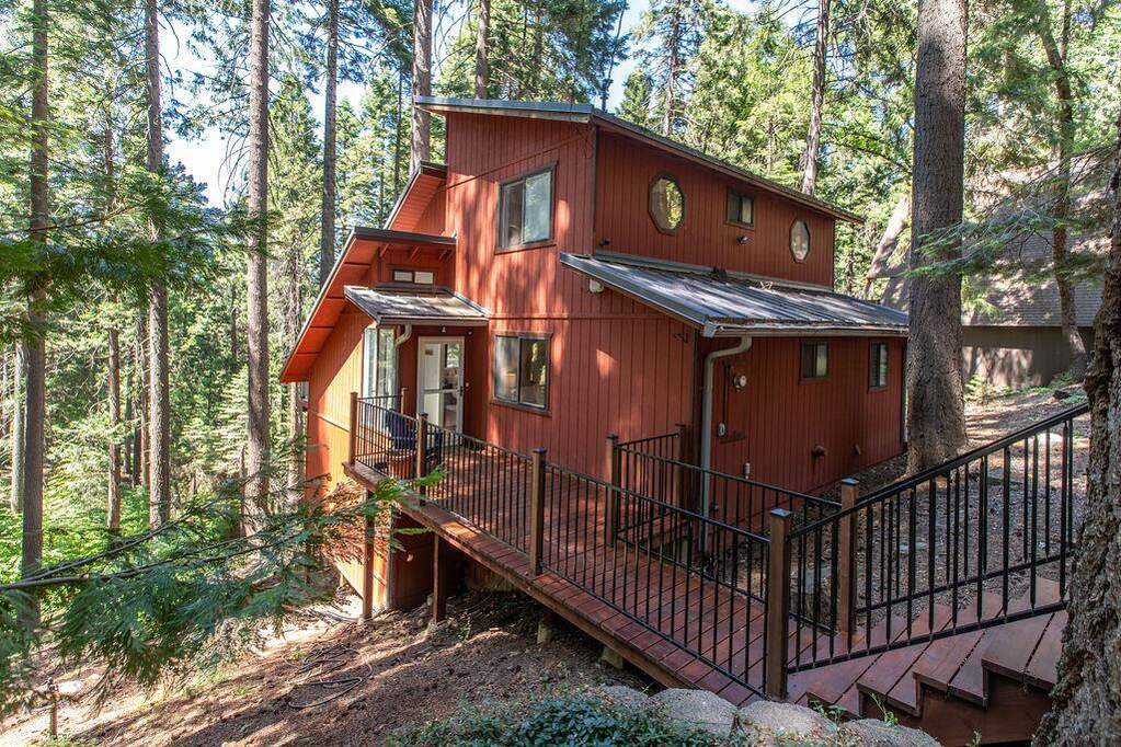 6853 Onyx Trail, Pollock Pines, CA 95726