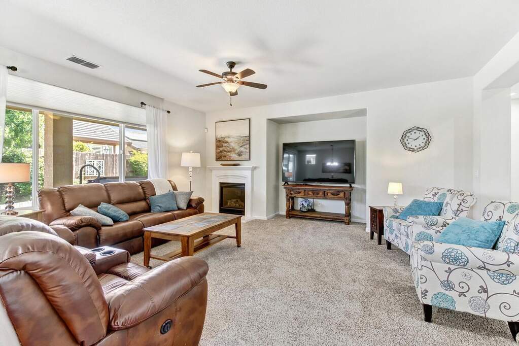 9812 Westminster Way, Elk Grove, CA 95757