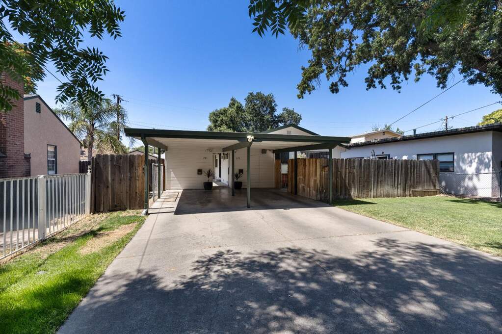 221 E Pine Street, Stockton, CA 95204