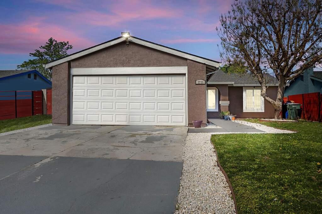 5730 66th St, Sacramento, CA 95824
