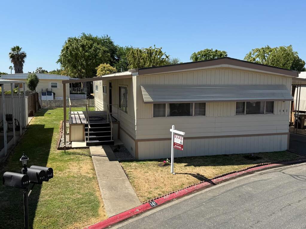 5100 N Highway 99 #141, Stockton, CA 95212
