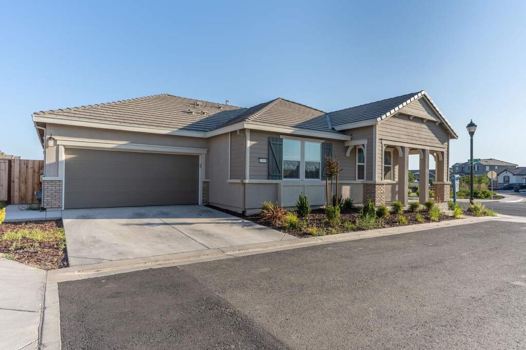 1949 Apiary Way, Hughson, CA 95326